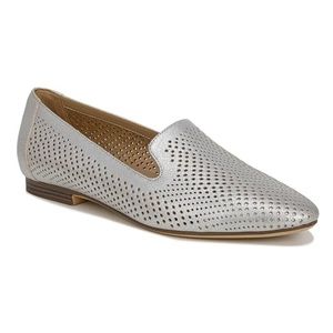 Naturalizer Lorna Women’s Pointed Toe Silver Stacked-Look 5/8” Heel Loafer